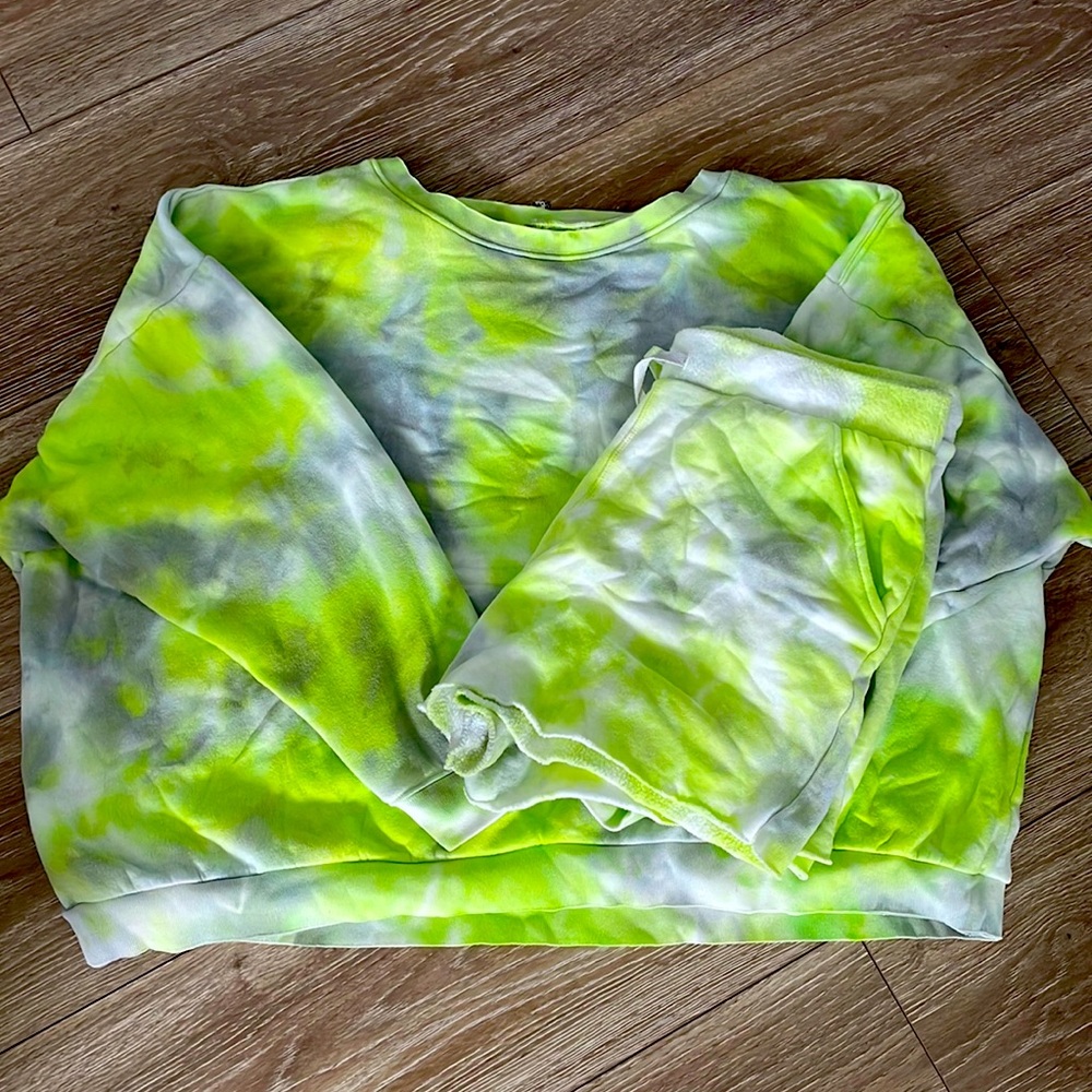 Gray white and green neon sweatshirt and shorts set